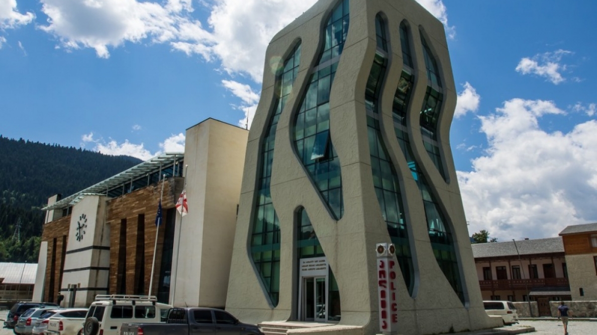 Другие башни Местии :) Фото нашего гида Ирины Пряничниковой.