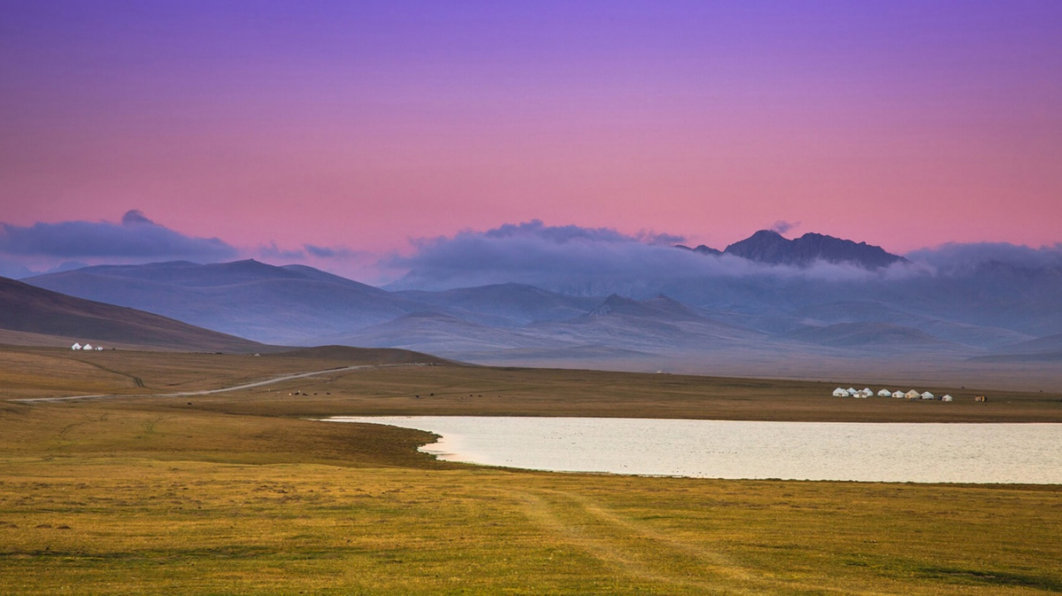 Сон-Куль. Фото Михаила Самарина