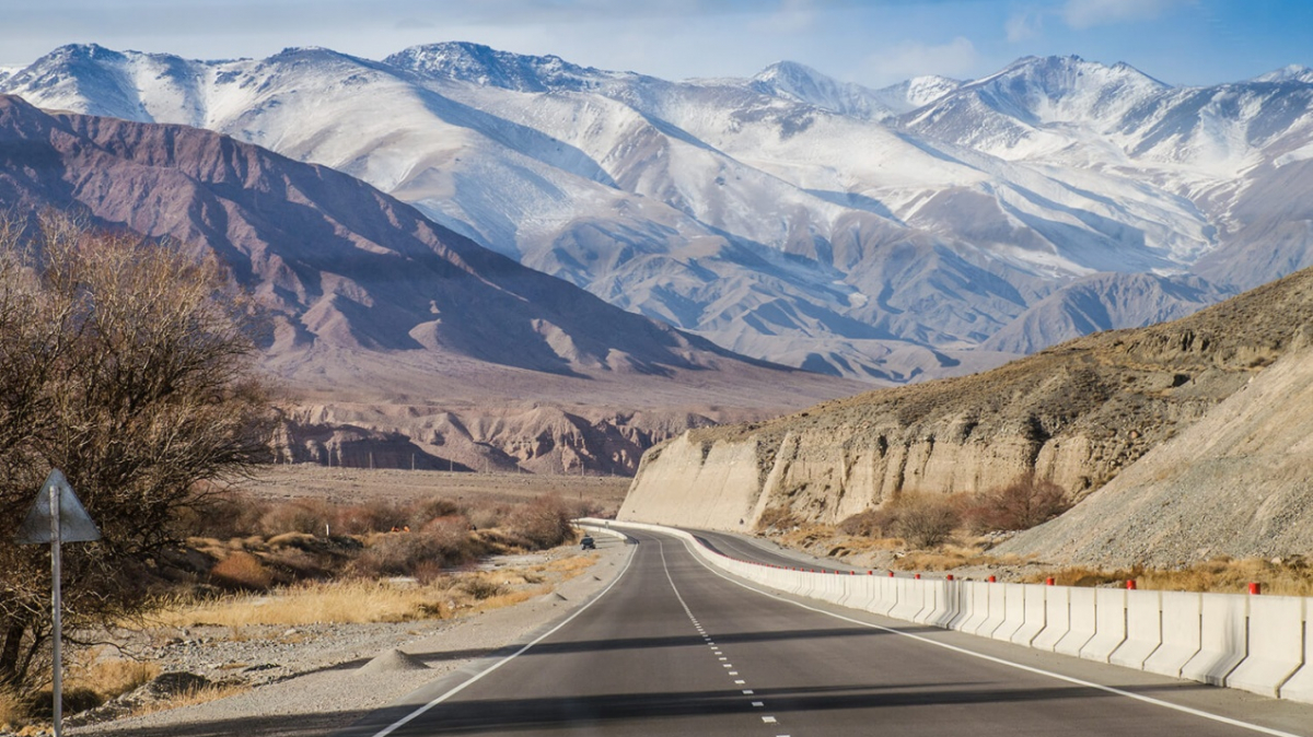 По дороге в Бишкек. Фото Анатолия Жидкова