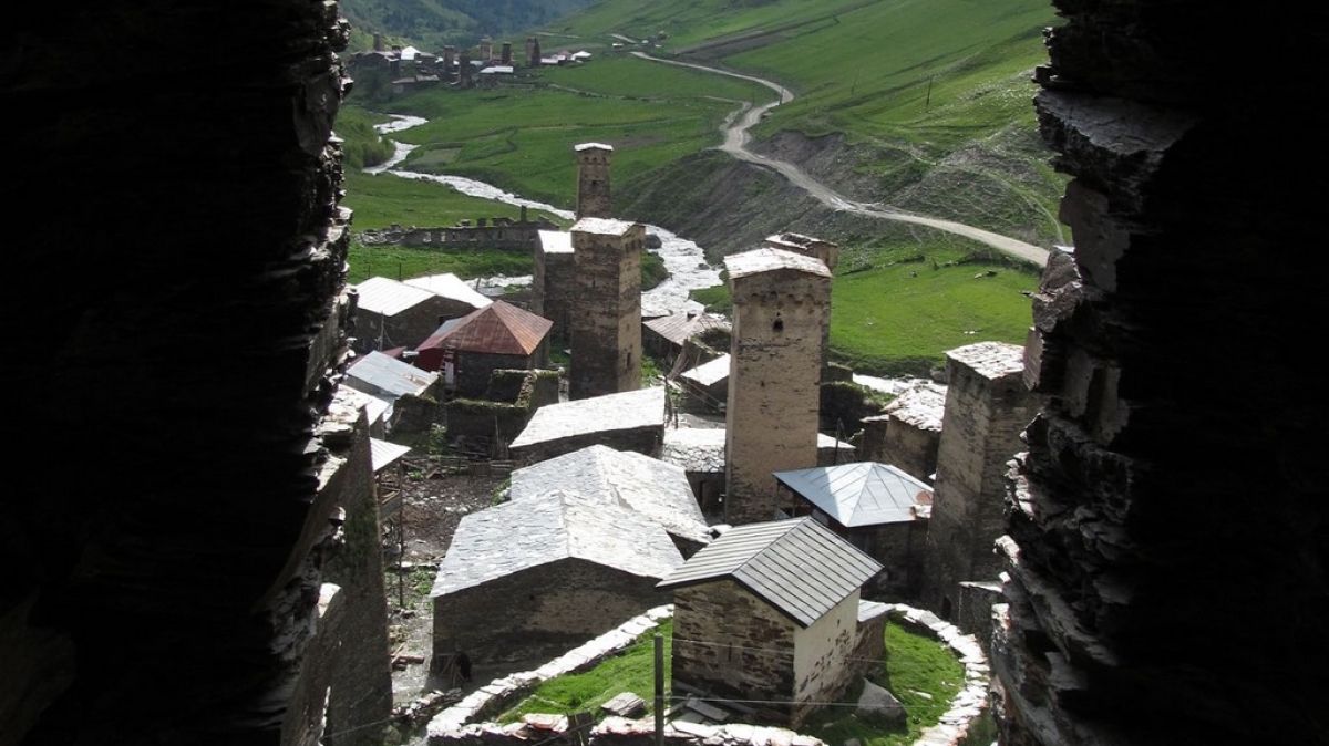 Вид из окна башни царицы Тамары. Фото нашего гида Ирины Пряничниковой.