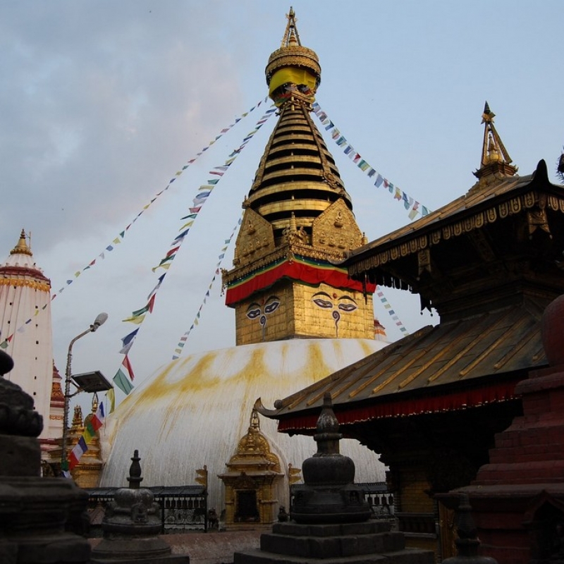 Сваямбунатх. Обезьянья ступа в Катманду.